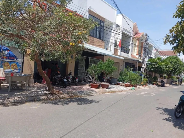 Bán nhà trung tâm Phan Thiết