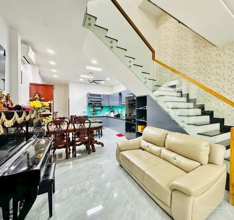CHÍNH CHỦ CẦN BÁN GẤP NHÀ KHUÔN VIỆT GIÁ LỖ HƠN THỊ TRƯỜNG
