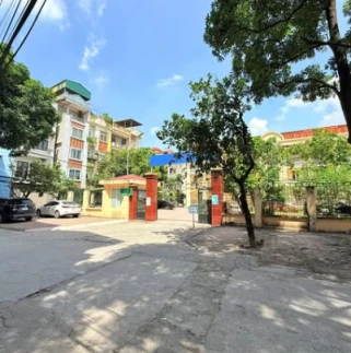NHÀ DÂN XÂY MẶT NGÕ KIM GIANG, HÀNG XÓM UBND PHƯỜNG, 5M RA Ô TÔ TRÁNH , NGÕ THÔNG KĐT ĐẠI KIM, 6 TẦNG, Ô CHỜ THANG MÁY.