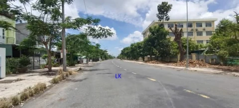 Bán nền: 95m² (5m x 19m, thổ 100%)