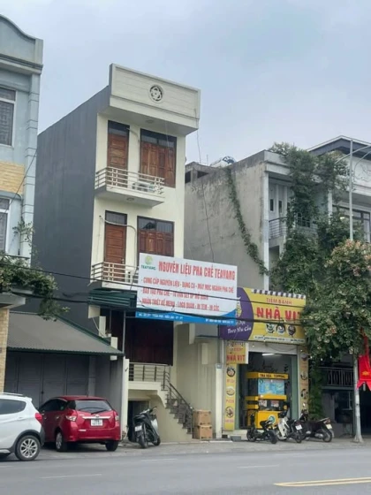 📣📣Gia đình cần bán căn nhà 4 tầng mặt đường trần phú đối diện sân vận động bảo đà