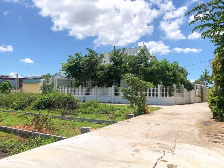 Hạ giá bán nhanh 200m2 lô góc 2 mặt tiền sổ riêng từng thửa khu đối diện Bệnh viện Tỉnh