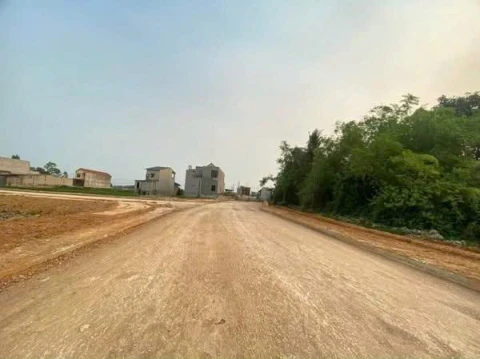 Mb Đồng Chạn-Đông Văn. Quy hoạch gần Cụm Công Nghiệp. Chạy thẳng sang vành đai tây. 