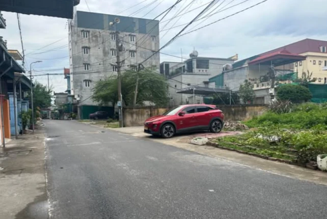 ĐẤT THỊ TRẤN VŨ THƯ GẦN CHỢ THẪM - TPTB