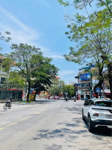 Bán nhà đất