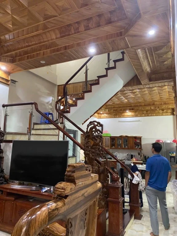 Bán Căn Nhà 3 Tầng đẹp lung . Phương Đoàn kết Lai Châu.