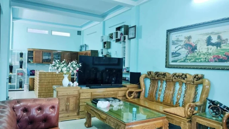 Giá tốt 1 tỷ 550 triệu có ngay căn nhà 2 tầng 1 tum
