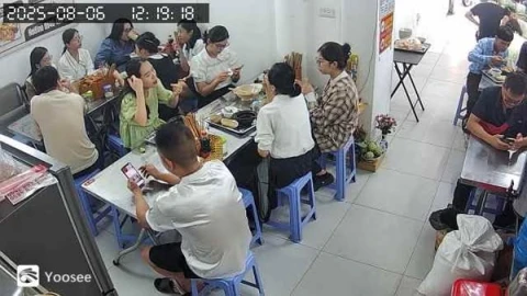 Chính chủ (Mình cần sang nhượng lại cửa hàng phở gà - cơm đảo  Ở thái thịnh