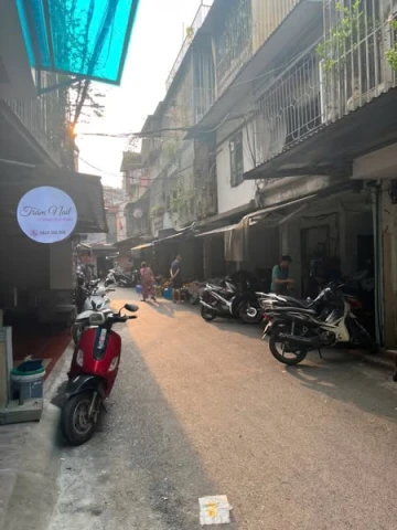 CHO THUÊ MẶT BẰNG GẦN PHỐ ĐÀO TẤN, BA ĐÌNH.