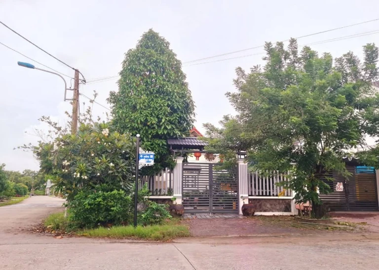 Cần Bán nhà góc đường lớn Ngay cạnh Trường Chuyên Phan Ngọc Hiển