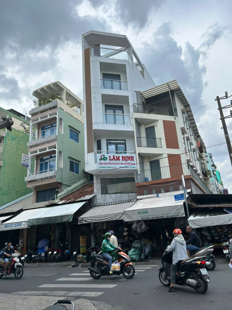 Chính Chủ Bán Mặt Tiền 126 Dương Tử Giang, P.12, Q.5: DT (3.5x16.6m), Giá Chỉ 24 Tỷ. Liên Hệ: O981.699.932