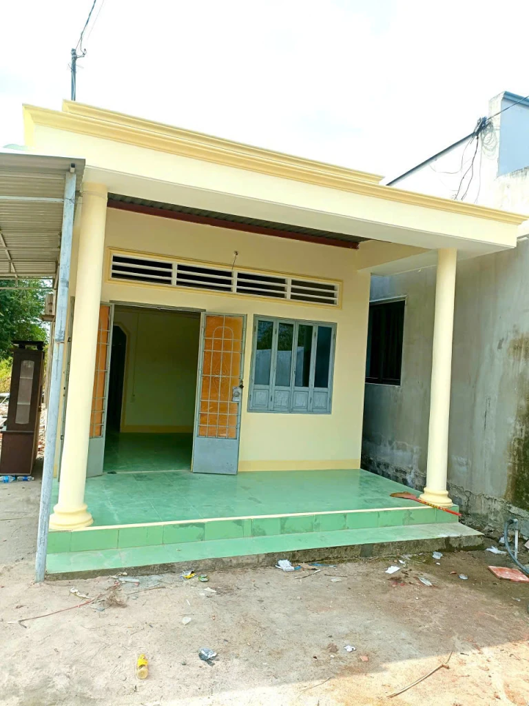 EM BÁN NHÀ CẤP 4 MẶT TIỀN NHỰA LÁNG DÀI, cách QL 55 tầm 1phút