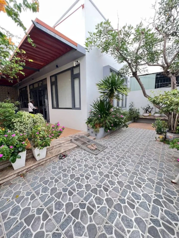 BÁN NHÀ MỚI - ĐẸP NHƯ HOMESTAY- GÓC 2 MẶT TIỀN OTO - PHAN THIẾT