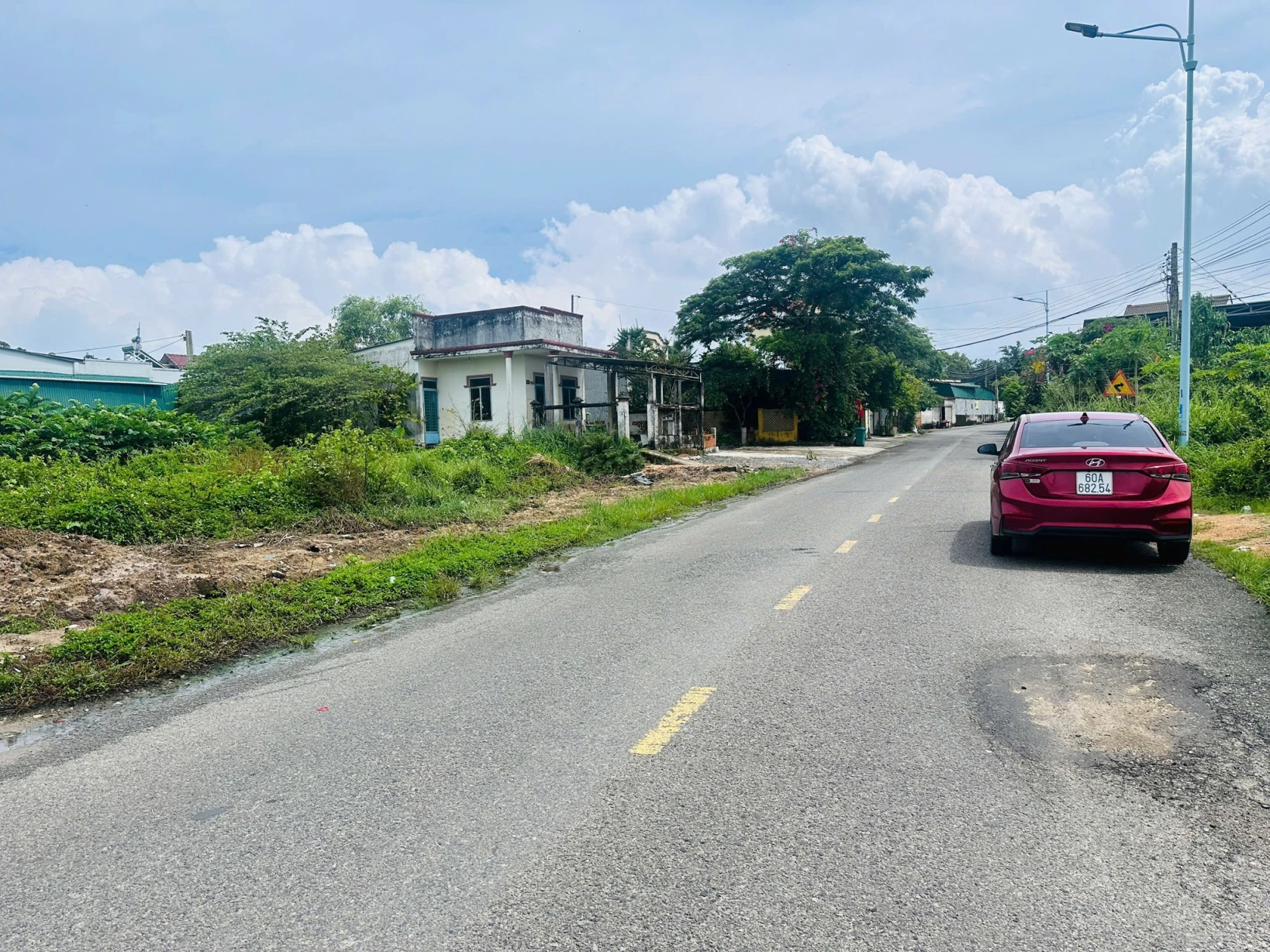 BÁN NHÀ CẤP 4 CÒN RẤT MỚI - TÂN PHƯỚC – GẦN BIỂN – CHỈ 1 TỶ