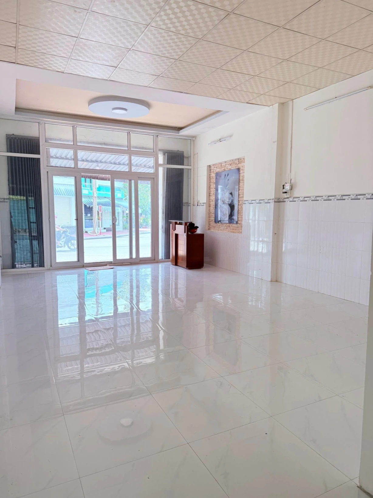 Cho thuê nhà nguyên căn mặt tiền đường nhựa kinh doanh Nguyễn Thông