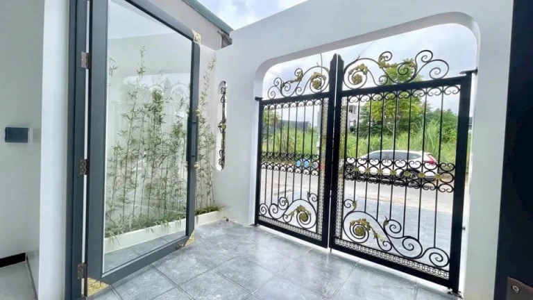 Bán - Nhà 2 Tầng Khung Cứng Đường Đoàn Kết B9