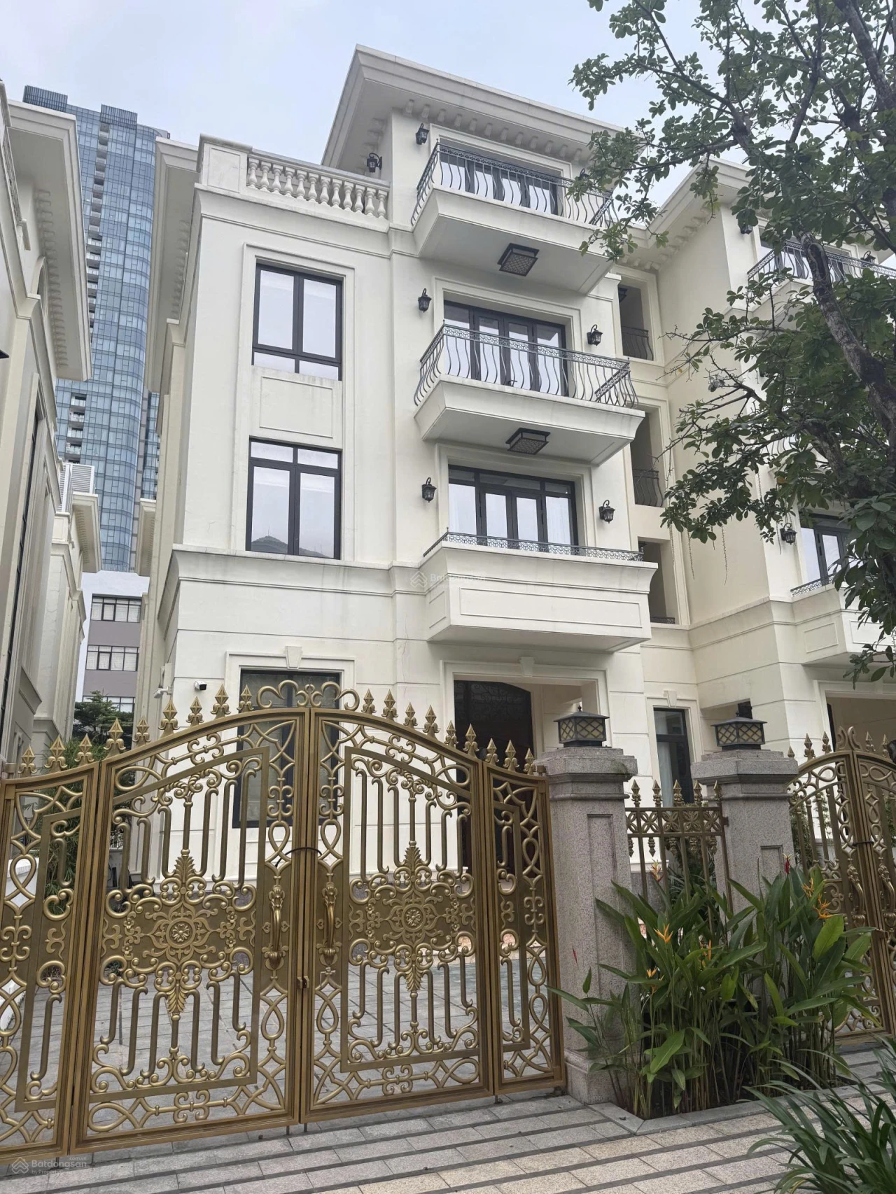 Song lập VIC Ba Son, giá tốt so với thị trường.