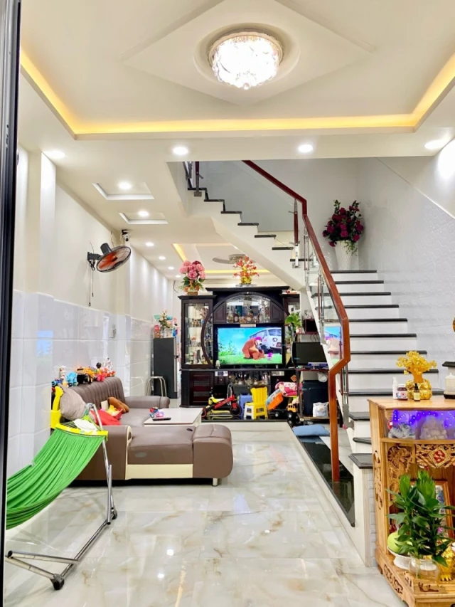 Bán nhà mặt phố đường  Đại Lộ 3, Phước Bình, Q9, Thủ Đức, TP HCM. DT  82m2, 3 tầng, giá 11.8  tỷ,