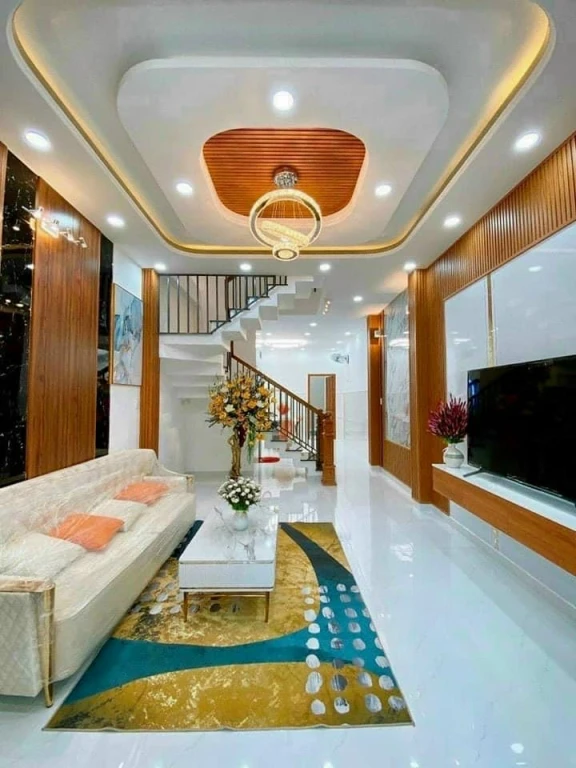 NHÀ 3 LẦU NGAY CHỢ TỈNH LỘ 10 BINH TÂN
