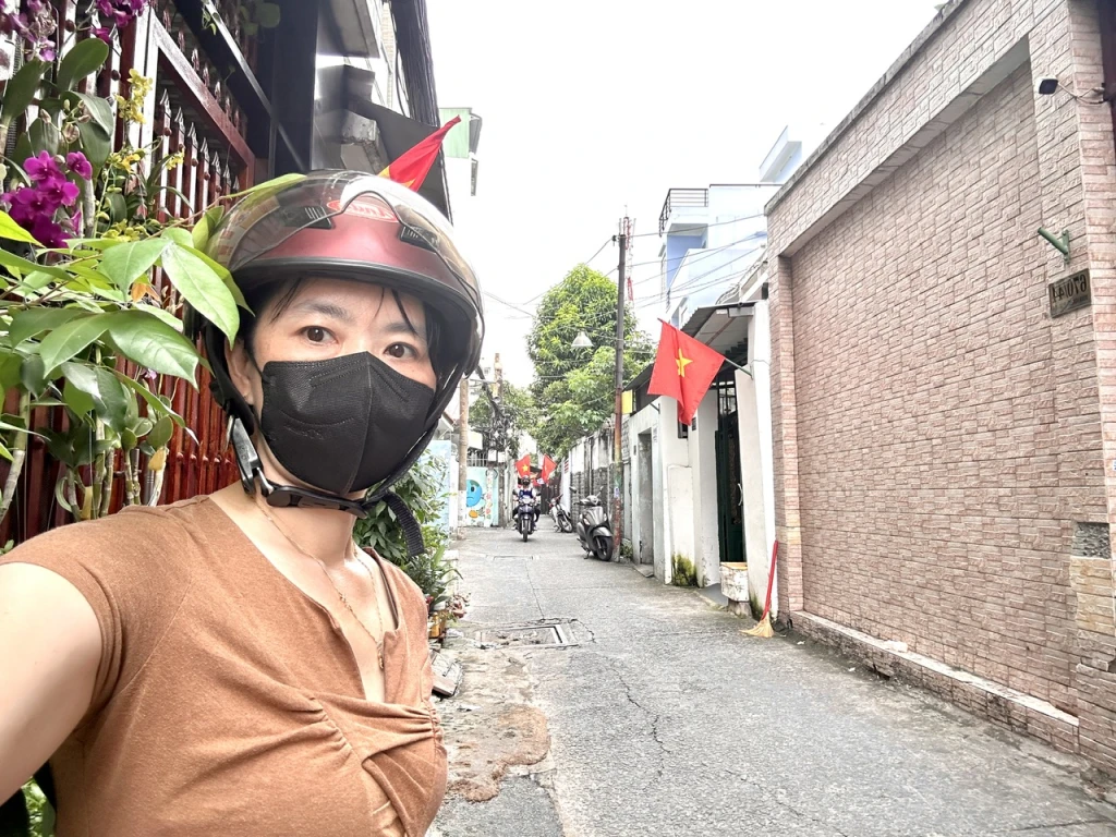 BÁN NHÀ MT HXH LÝ THUYẾT- ĐƯỜNG ĐOÀN VĂN BƠ- THÔNG RA XÓM CHIẾU, HOÀNG DIỆU GẦN TRƯỜNG ĐẠI HỌC NGUYỄN TẤT THÀNH QUA Q1 CHƯA ĐẾN 5 PHÚT.