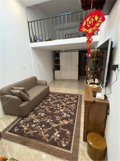 Chính chủ e bán gấp căn hộ tầng 2 phố Hàng Chuối - Trung tâm Phố Cổ - Hà Nội