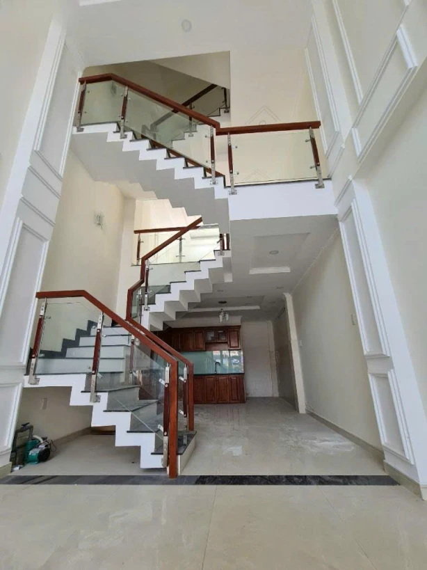 NHÀ ĐẸP TRUNG TÂM TP. THỦ ĐỨC XE HƠI ĐỖ CỬA – GIÁ CHỈ NHỈNH 11 TỶ