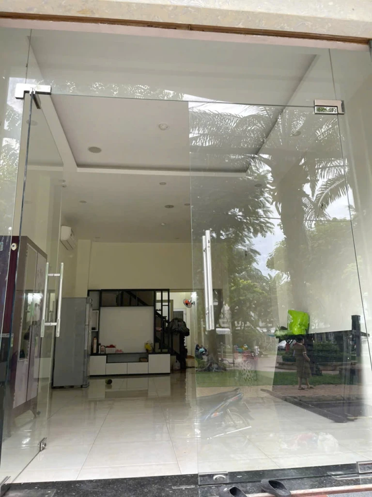 Nhà 4 tầng MT nội bộ Bông Sao P5Q8 . Giá 11,6 tỷ TL