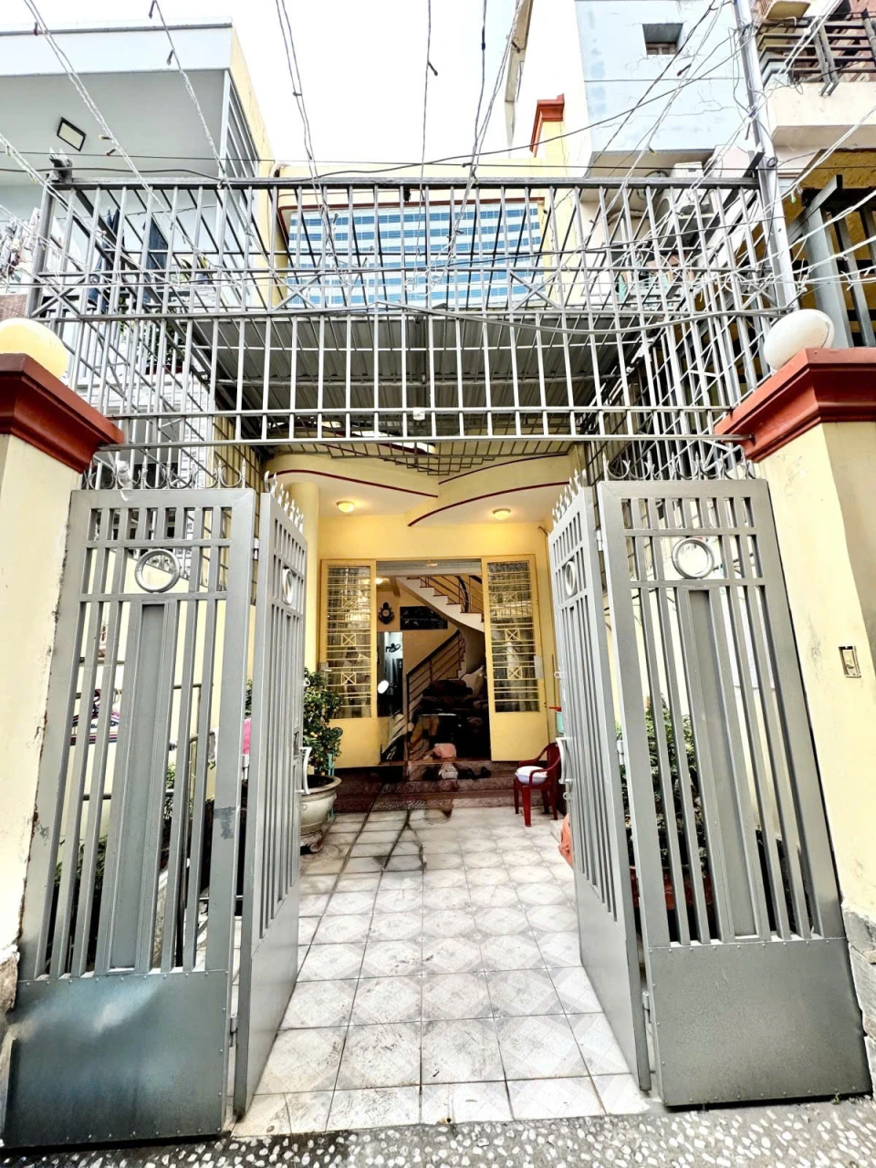 GIÁP Q1 – NHÀ 2 TẦNG 4PN – CHÍNH CHỦ LÂU ĐỜI – THƯƠNG LƯỢNG TỐT