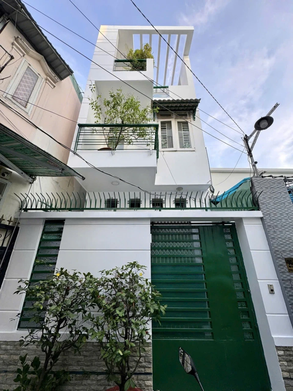 GIẢM 500TR – HXH 7 CHỖ ĐẬU CỔNG – HOÀNG HOA THÁM, P.7 – 11.5 TỶ