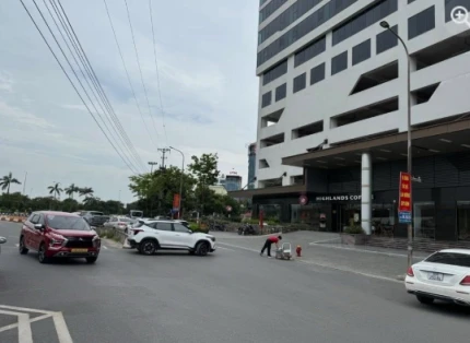 VIEW VƯỜN HOA- KINH DOANH SẦM UẤT - ĐƯỜNG 10M 3 OTO TRÁNH- HÀNG XÓM INTRACOM-CỰC HIẾM NGƯỜI BÁN- CẦU NHẬT TÂN TP THÔNG MINH 300M