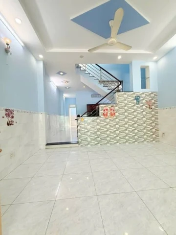 Chủ gửi:  Căn nhà cực đẹp, vị trí vàng ngay Nguyễn Thị Sáu – đã trống sẵn, dọn vô ở liền.
