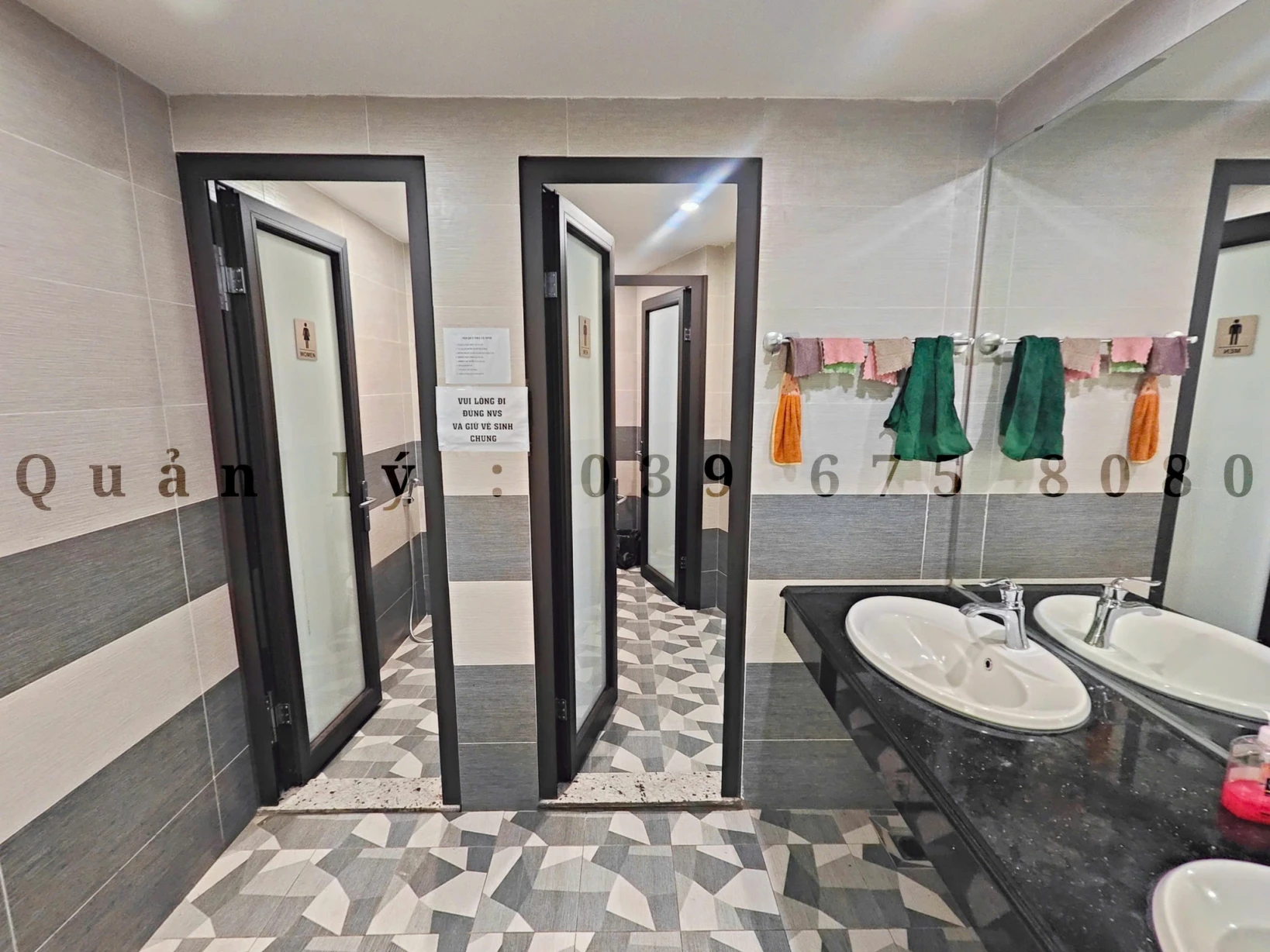 Khách nhà e chuyển đi cần NHƯỢNG lại sàn văn phòng :