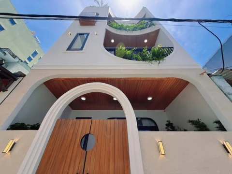 Nhà kiệt DƯƠNG ĐÌNH NGHỆ - SƠN TRÀ - ĐÀ NẴNG. Kiệt trước nhà 2,5m cách đường chỉ 30m.