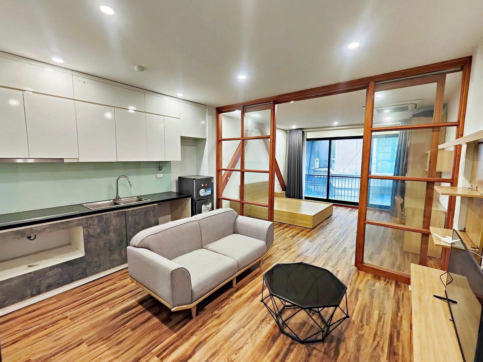 NHƯỢNG PHÒNG 1N1K – 148 TRẦN DUY HƯNG – GIẢM 2TR THÁNG ĐẦU