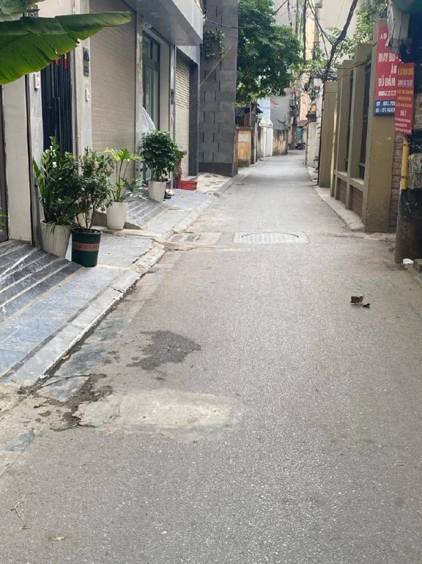 Bán đất tặng nhà 2T Ngọc Lâm, oto vào 40m vuông đẹp giá đầu tư !