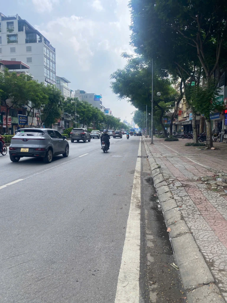 Cho thuê nhà Nguyễn Văn Cừ – Long Biên 60m x 12tr, kinh doanh mọi loại hình