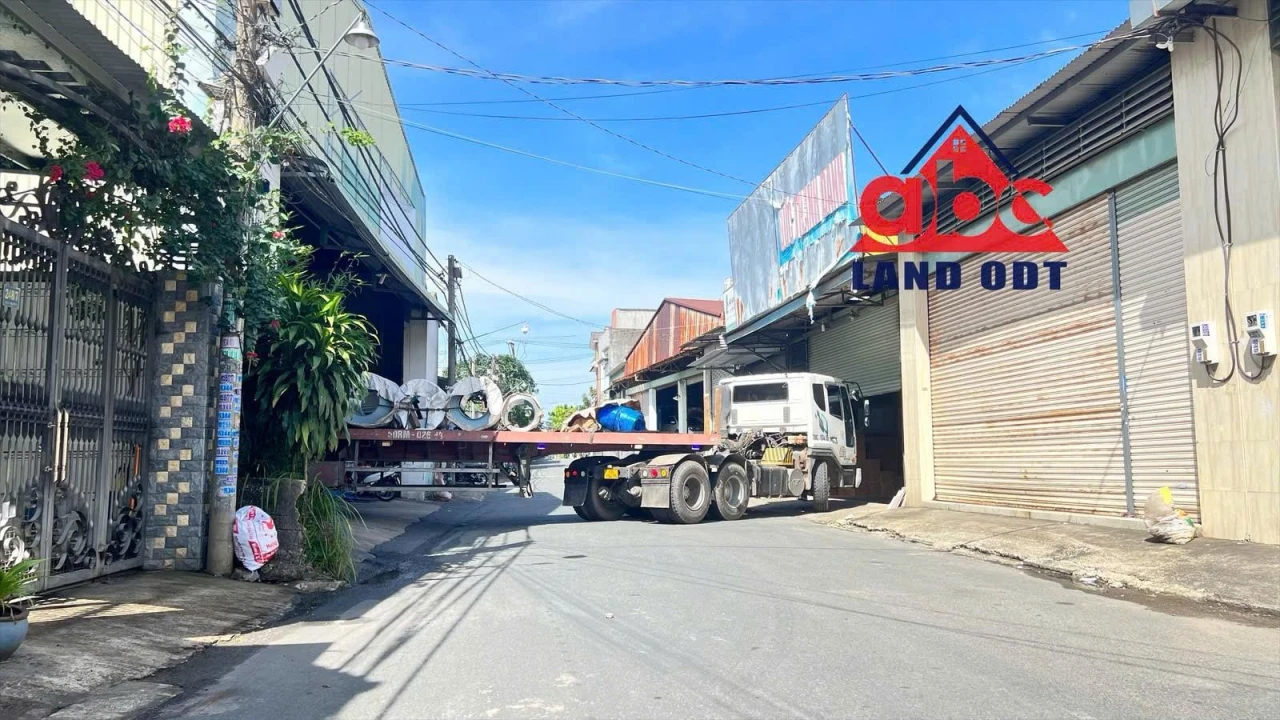 bán nhà xưởng đang có thu nhập cho thuê cao, phù hợp đầu tư lâu dài. đã chuyển đổi SKC