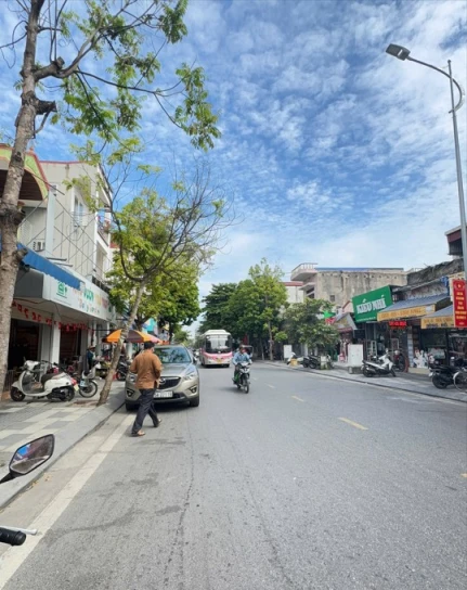 Bán Nhà Mặt Đường 213m²  có Không Gian – Vừa Kinh Doanh, Vừa Nghỉ Dưỡng Tại Trần Thành Ngọ, Kiến An