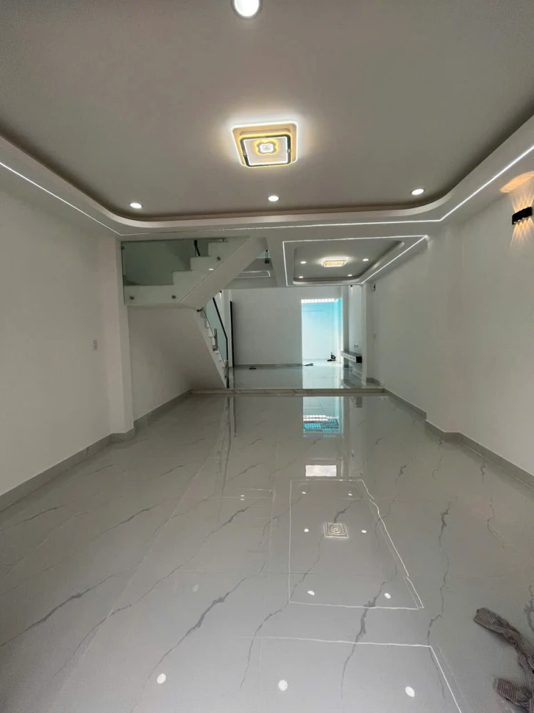 Bán nhà 1 lửng 2 lầu 5x17m giá nhỉnh 6 tỷ Đường 12m Gần Lê Văn Khương