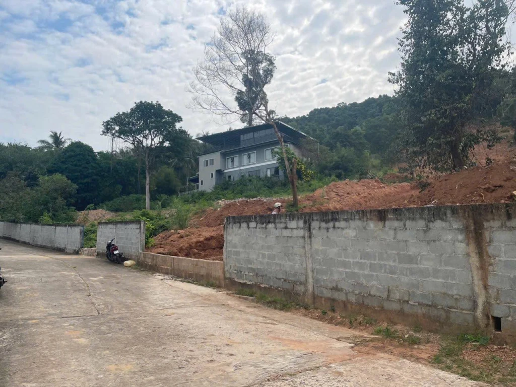 BÁN LÔ ĐẤT Gần mặt tiền Trần Hưng Đạo