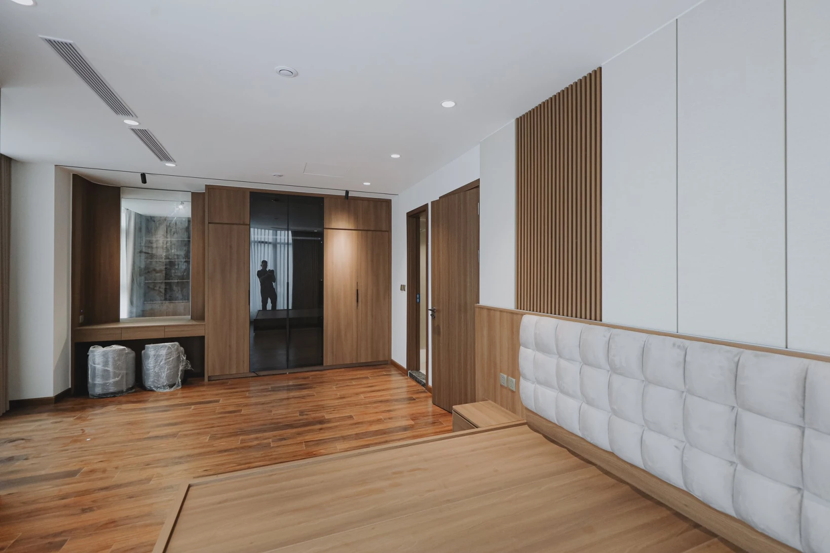 Cho thuê căn hộ 3PN 3WC – Văn Quán | 140m²