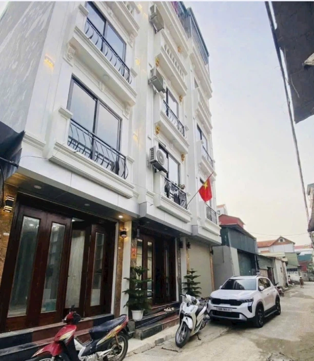 🔥 XÂY MỚI – NGÕ Ô TÔ TRÁNH HIẾM – NHÀ 5 TẦNG CỰ KHỐI Nhà xây mới 5 tầng tại Cự Khối – Long Biên.