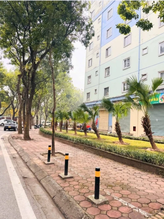 Cho thuê lâu dài mặt bằng chân đế kđt Việt Hưng, diện tích từ 100- 250- 400- 600m2 📌 Vị trí: trung tâm kđt Việt Hưng, khu vực dân c