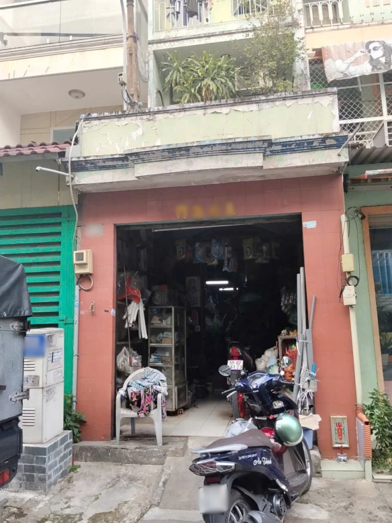 Nhà MT Trần Tuấn Khải P5 - Q5, Giá : 8,8 Tỉ (TL)