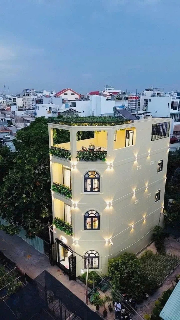 Bán nhà hẻm 6m - lô Góc 2MT hẻm Phan Huy Ích - Ngay Emart, 5x13m, 5 T - 4PN, 7,95 Tỷ.