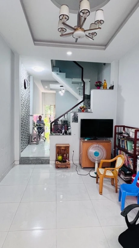 NHÀ 2 TẦNG ĐÚC 40m2 , HOÀNG TRỌNG MẬU - NHỈNH 2 Tỷ