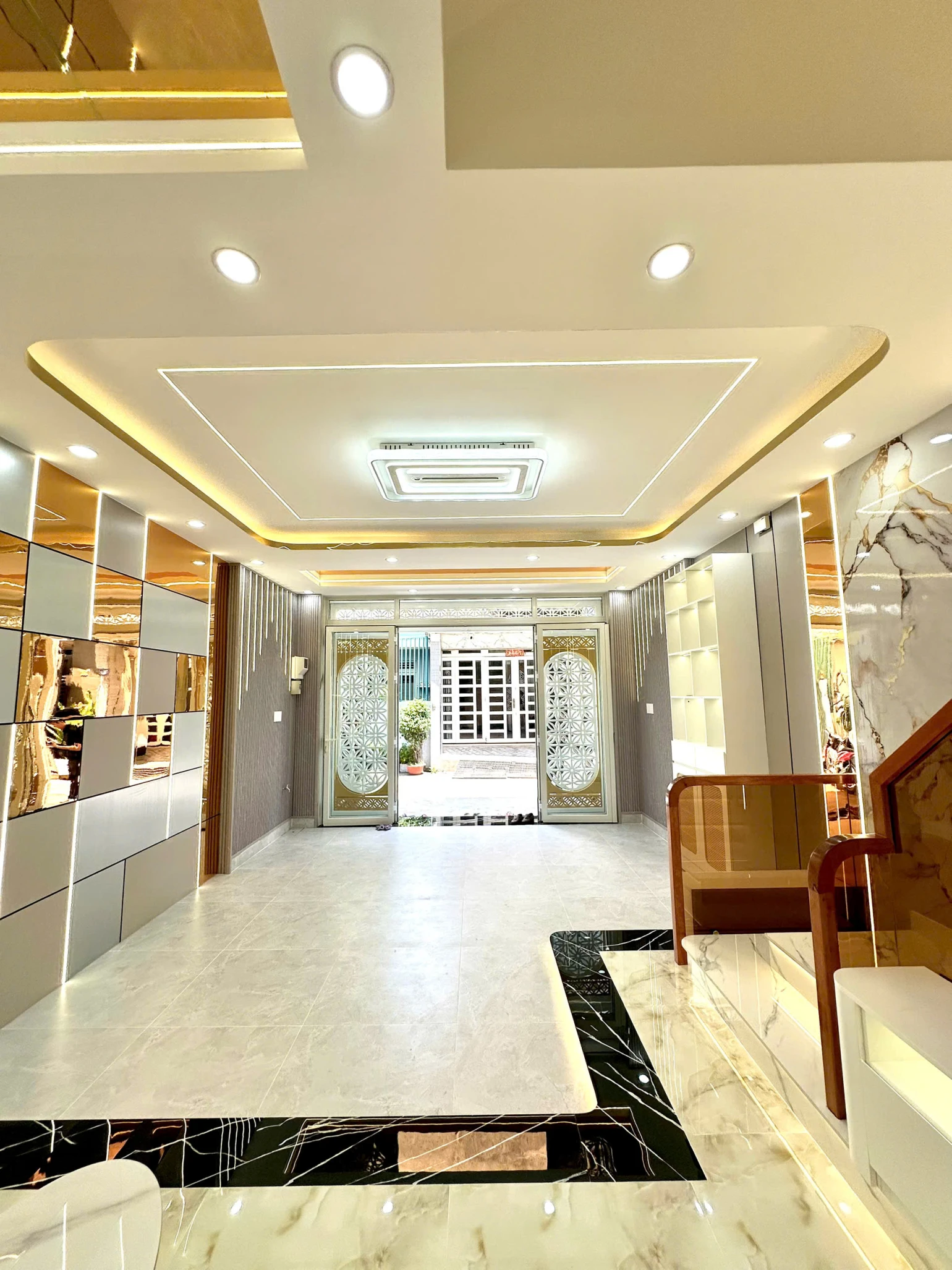 Q7 – NHÀ 4 TẦNG HẺM 5M -  NGAY NAM LONG, PHÚ THUẬN – Ô TÔ NGỦ TRONG NHÀ