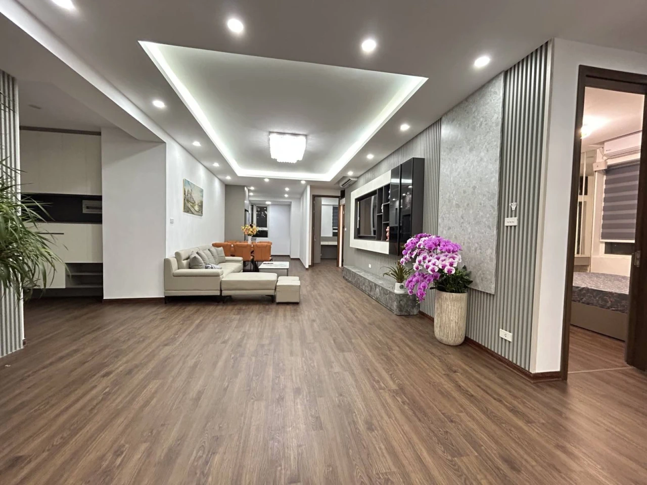 GIÁ SỐC
🔥 BÁN CĂN HỘ CAO CẤP GOLD LAND – 128m² – 4PN – GIÁ TỐT NHẤT THỊ TRƯỜNG 🔥🏡 Vị trí vàng: Big Tower Gold Land – 18 Phạm Hùng, trung tâm kết nối cực thuận tiện