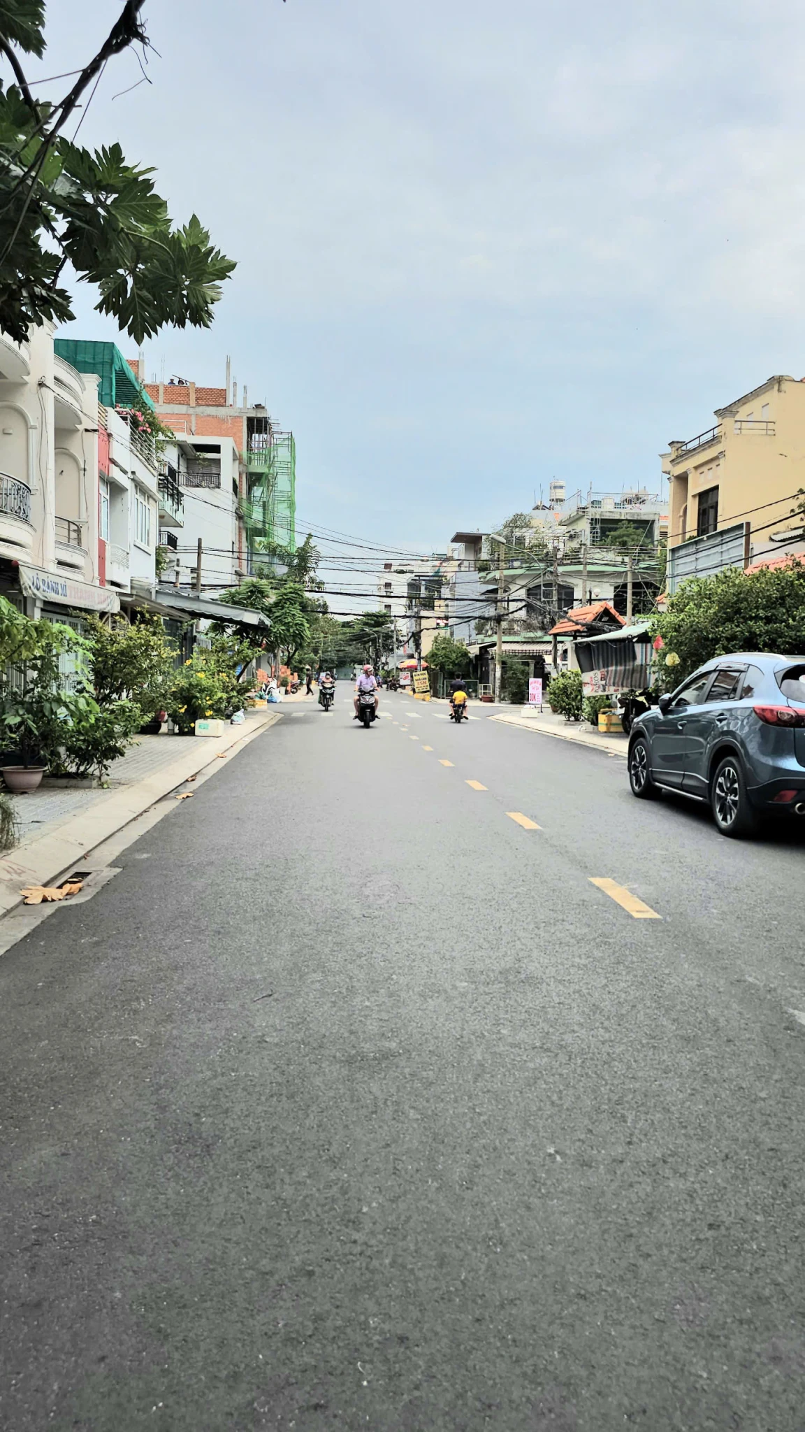 Bán nhà  mặt tiền xe hơi  trung tâm Q7 tân hưng 

Ngang 4 dài 13 m

Chỉ 6 tỷ có dòng tiền