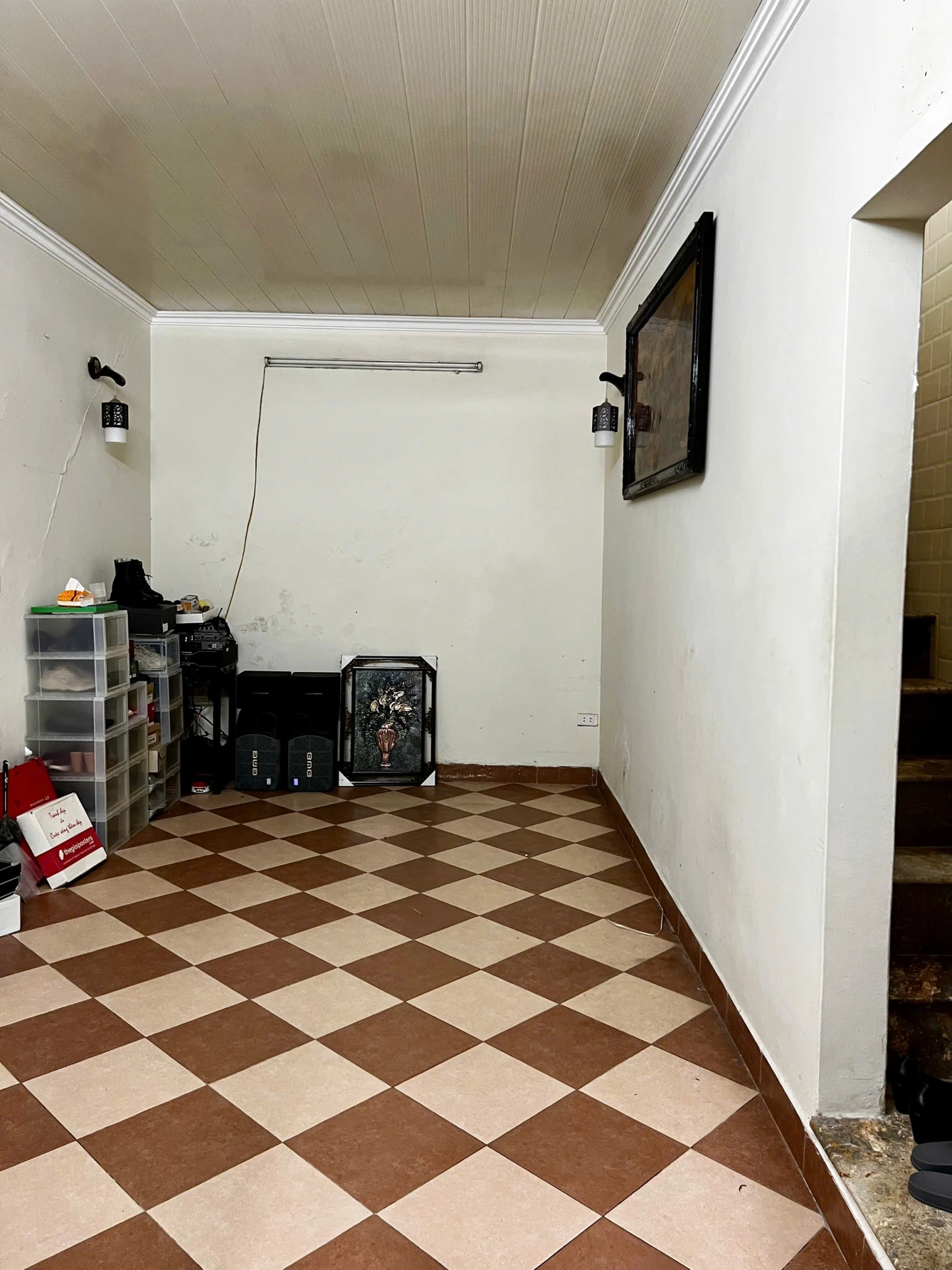 Chính chủ cần cho thuê nhà riêng 3 tầng trong ngõ phố Triệu Việt Vương, Quận Hai Bà Trưng, Hà Nội